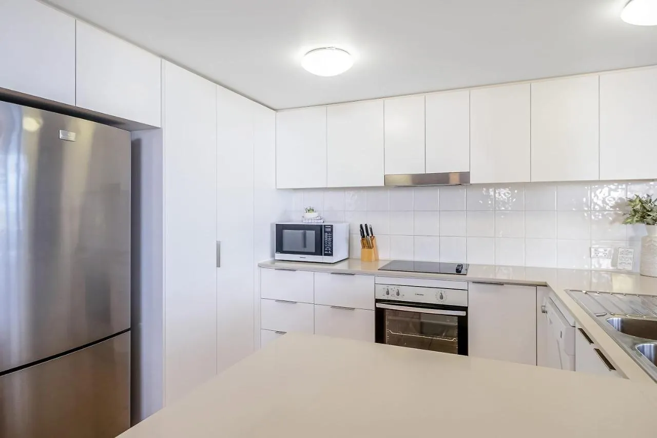 Beachfront Apt With Rooftop Spa Across From Marcoola Beach