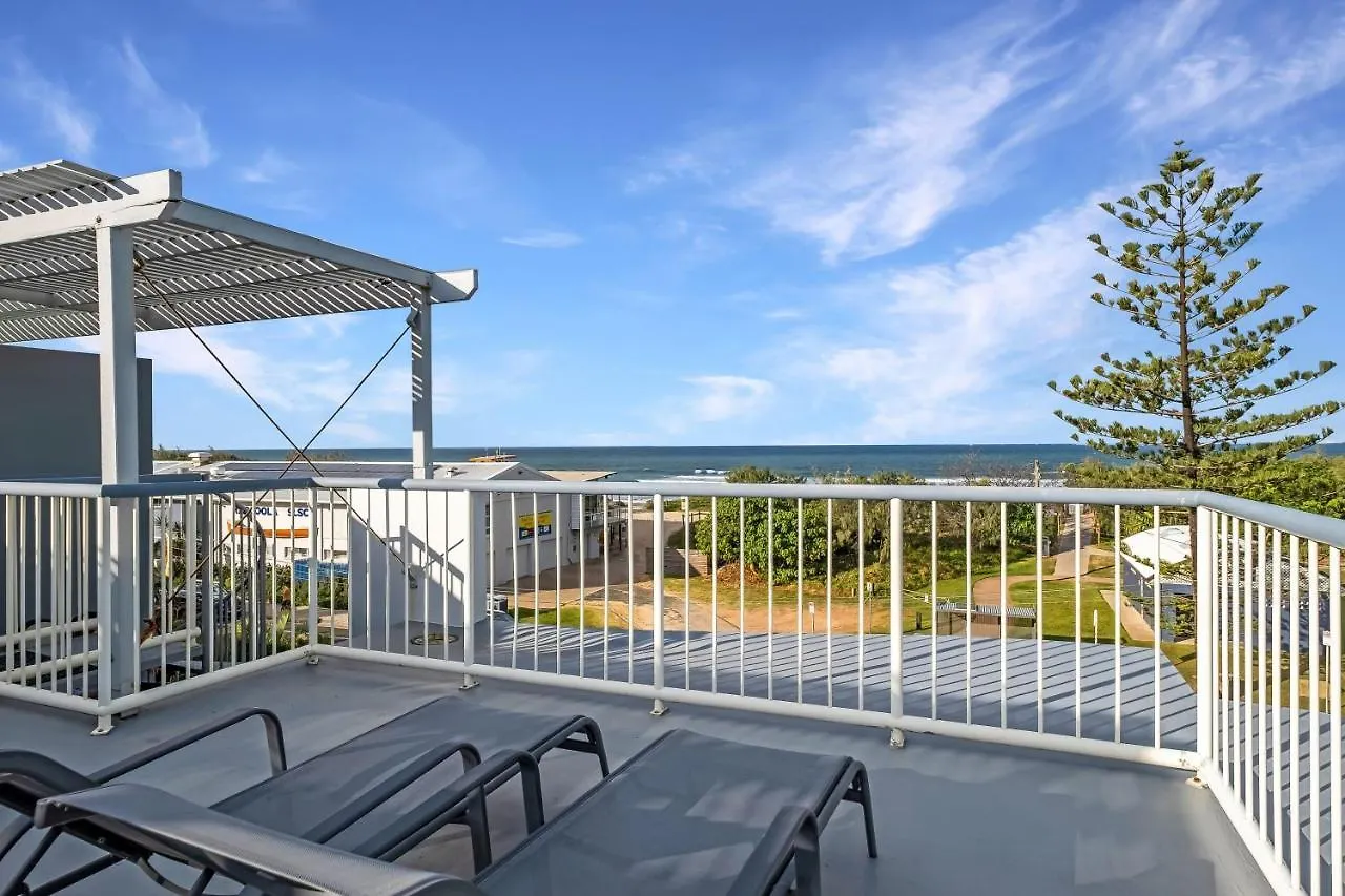 Beachfront Apt With Rooftop Spa Across From Marcoola Beach 公寓